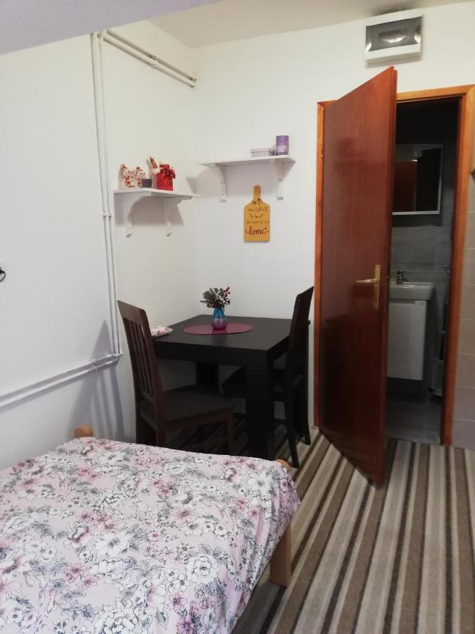 Studio Apartman Small Lili Popovaca Extérieur photo